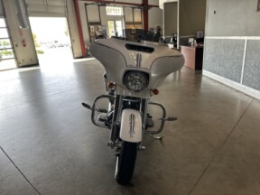 2017 Harley-Davidson® Street Glide® Special FLHXS  thumb 3