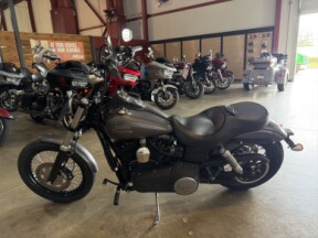 2014 Harley-Davidson® Street Bob® FXDBP thumb 2