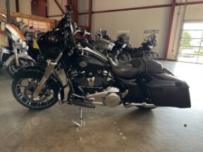 2021 Harley-Davidson® Street Glide® Special FLHXS thumb 2