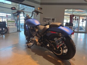 FXBB 2026 Street Bob® thumb 1