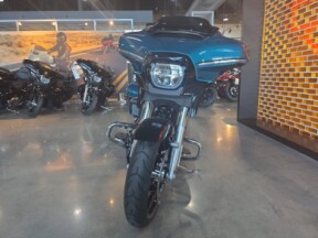 2026 Harley-Davidson® Street Glide® FLHX thumb 2
