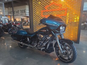 2026 Harley-Davidson® Street Glide® FLHX thumb 3