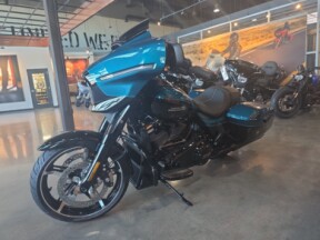 2026 Harley-Davidson® Street Glide® FLHX thumb 1