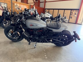 2026 Harley-Davidson® Sportster® S RH1250S thumb 2