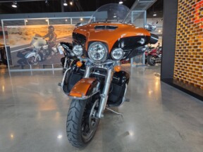 2015 Harley-Davidson® Ultra Limited FLHTK  thumb 2