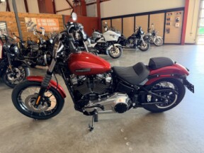 2026 Harley-Davidson® Street Bob® FXBB thumb 2