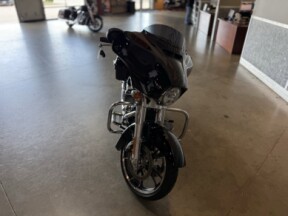 2022 Harley-Davidson® Street Glide® FLHX thumb 3