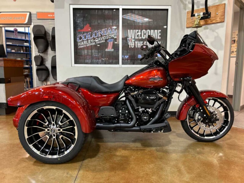 FLTRT 2025 Road Glide® 3