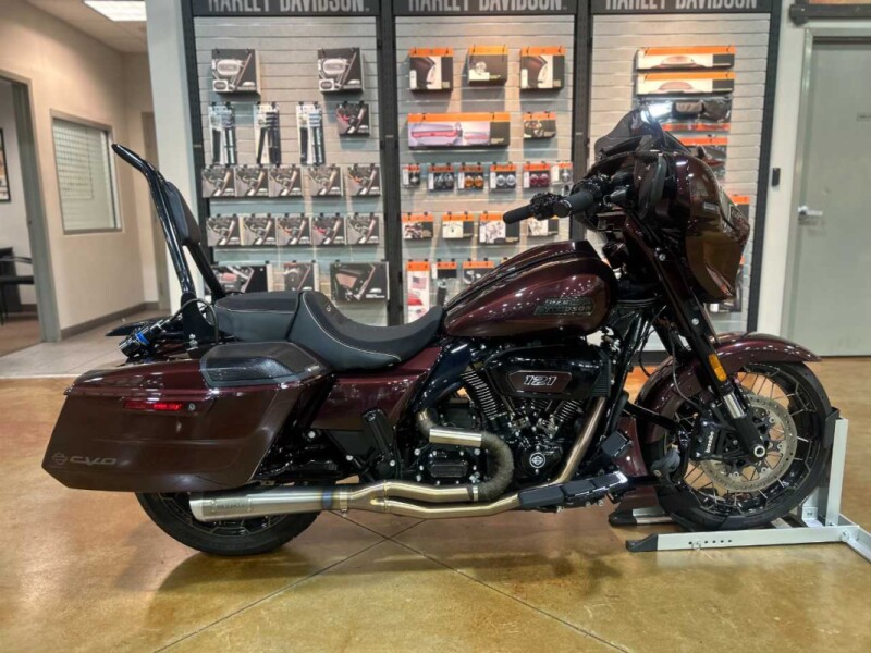 FLHXSE 2024 CVO™ Street Glide®