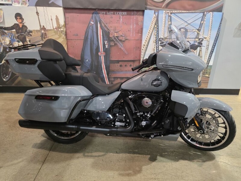 2026 Harley-Davidson® Street Glide Limited FLHXL
