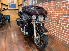 2014 Harley-Davidson® Electra Glide® Ultra Classic® FLHTCU thumb 1