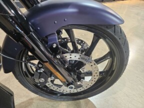 2025 Harley-Davidson® Street Glide™ FLHX thumb 3