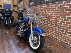 2017 Harley-Davidson® Heritage Softail® Classic FLSTC  thumb 0