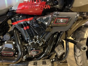 2025 Harley-Davidson® CVO™ Road Glide™ ST FLTRXSTSE thumb 3