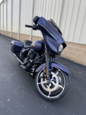 2025 Harley-Davidson® Street Glide™ FLHX thumb 2