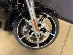 2025 Harley-Davidson® Street Glide™ Ultra FLHXU thumb 0