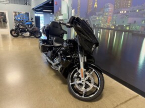 2025 Harley-Davidson® Street Glide™ Ultra FLHXU thumb 1