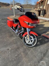 2026 Harley-Davidson® Road Glide® FLTRX thumb 3