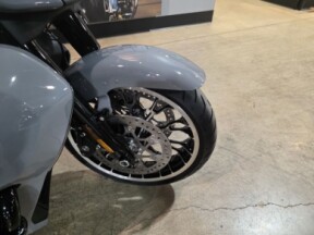 2026 Harley-Davidson® Street Glide Limited FLHXL thumb 3