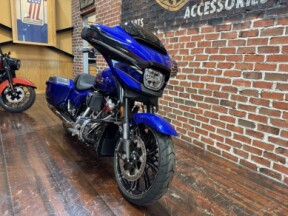 2025 Harley-Davidson® CVO™ Street Glide™ FLHXSE thumb 1