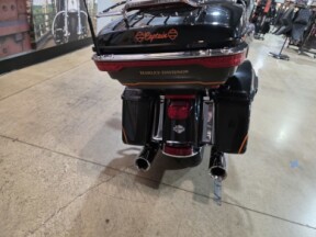 2017 Harley-Davidson® Ultra Limited FLHTK  thumb 1