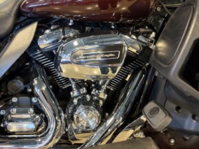 2021 Harley-Davidson® Ultra Limited FLHTK thumb 3