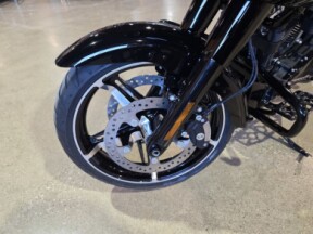 2026 Harley-Davidson® Road Glide® FLTRX thumb 2