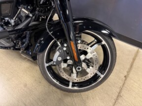 2024 Harley-Davidson® Road Glide® FLTRX thumb 1