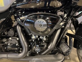 2024 Harley-Davidson® Road Glide® FLTRX thumb 3