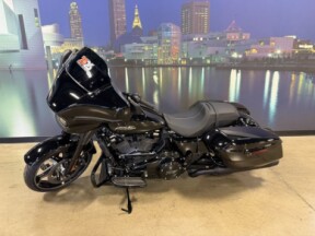 2026 Harley-Davidson® Street Glide® FLHX thumb 2