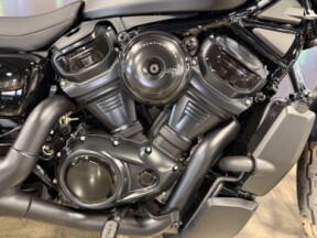 2025 Harley-Davidson® Nightster™ Special RH975S thumb 3