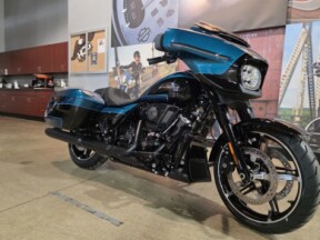 2026 Harley-Davidson® Street Glide® FLHX thumb 3