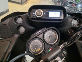 2011 Harley-Davidson® Road Glide® Ultra FLTRU thumb 2
