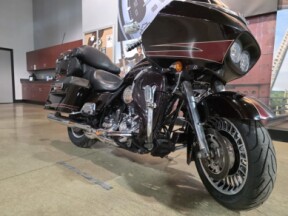 2011 Harley-Davidson® Road Glide® Ultra FLTRU thumb 3