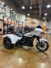 FLTRT 2025 Road Glide® 3 thumb 3