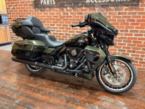 2026 Harley-Davidson® Street Glide Limited FLHXL thumb 3
