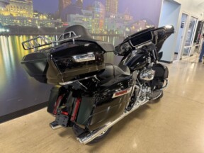 2025 Harley-Davidson® Street Glide™ Ultra FLHXU thumb 2
