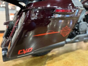 FLHXSE 2019 CVO™ Street Glide® thumb 0
