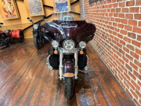 2014 Harley-Davidson® Electra Glide® Ultra Classic® FLHTCU thumb 0