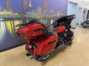 2026 Harley-Davidson® Street Glide Limited FLHXL thumb 2