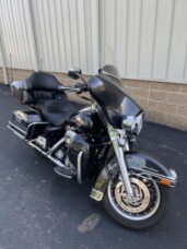 2007 Harley-Davidson® Electra Glide® Ultra Classic® FLHTCU thumb 3