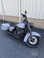 2025 Harley-Davidson® Road King™ Special FLHRXS thumb 3