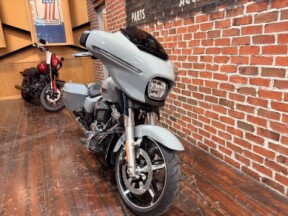 FLHX 2026 Street Glide® thumb 1