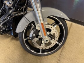 FLHX 2026 Street Glide® thumb 2