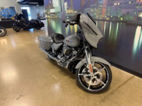FLHX 2026 Street Glide® thumb 1