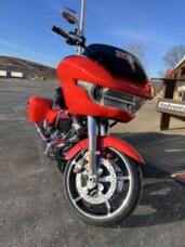 2026 Harley-Davidson® Road Glide® FLTRX thumb 2