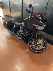 2026 Harley-Davidson® Road Glide® FLTRX thumb 3