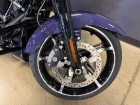 FLTRX 2026 Road Glide® thumb 2