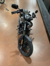 XL 883N 2022 Iron 883™ thumb 1