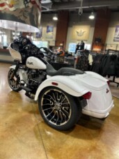 FLTRT 2025 Road Glide® 3 thumb 0